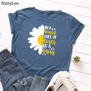 the DAISY GIRL - Women Cute Daisy Print T-Shirt
