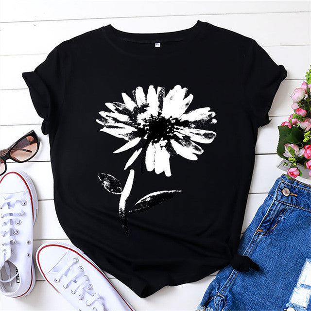 the DAISY - Floral Woman T-Shirts