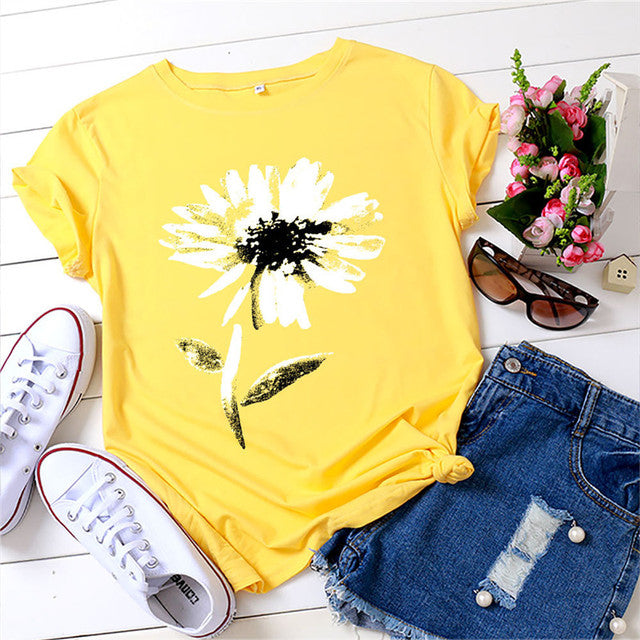 the DAISY - Floral Woman T-Shirts