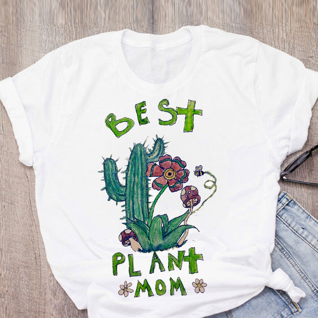 the PLANT MOM - Women Fashion Funny Print T-Shirt